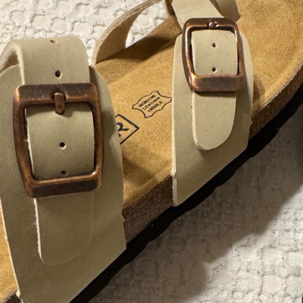 CloudAir Stylish Tan Women Sandals - Picture 3 of 6